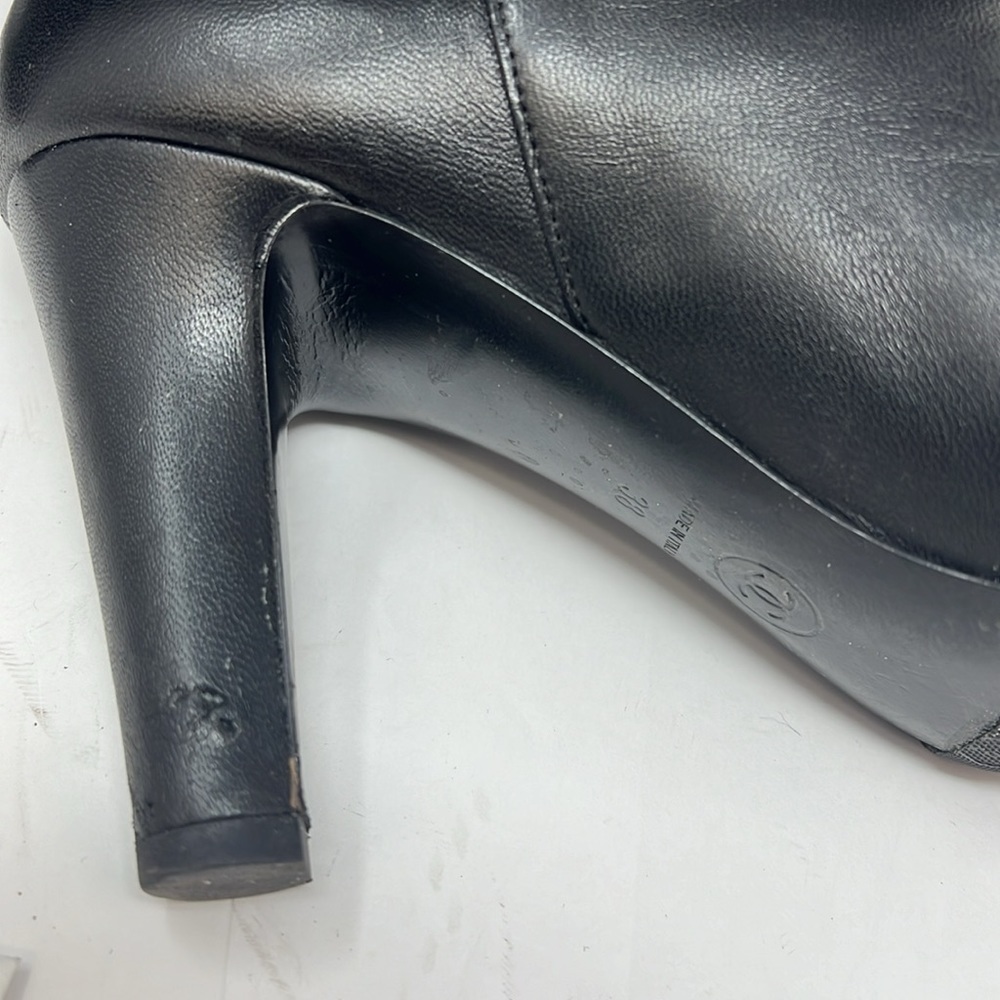 Chanel Sz 38 Short Lambskin Pull On 3.5”Heel Boots Booties - Picture 7 of 16